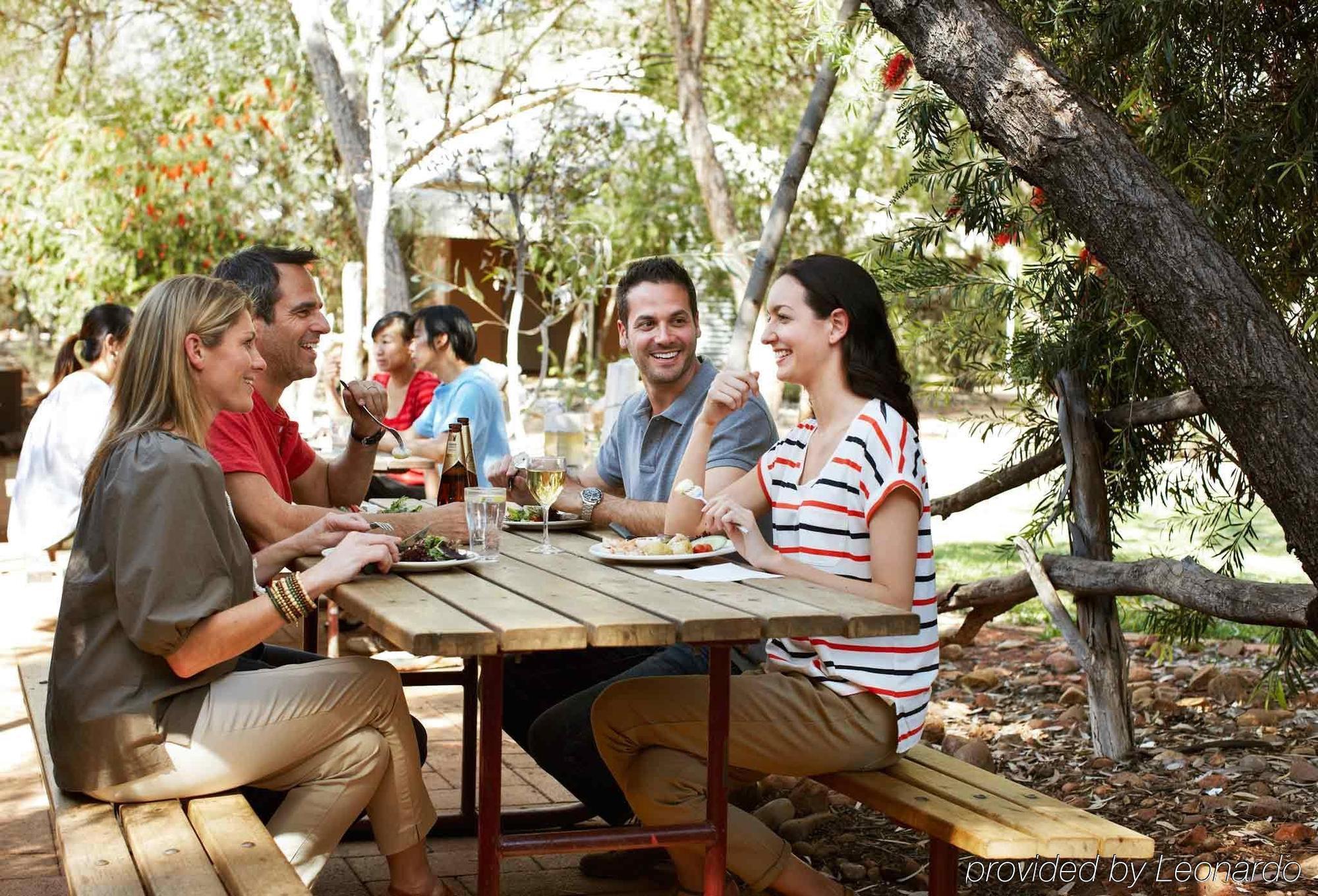 Outback Hotel Ayers Rock Restaurang bild