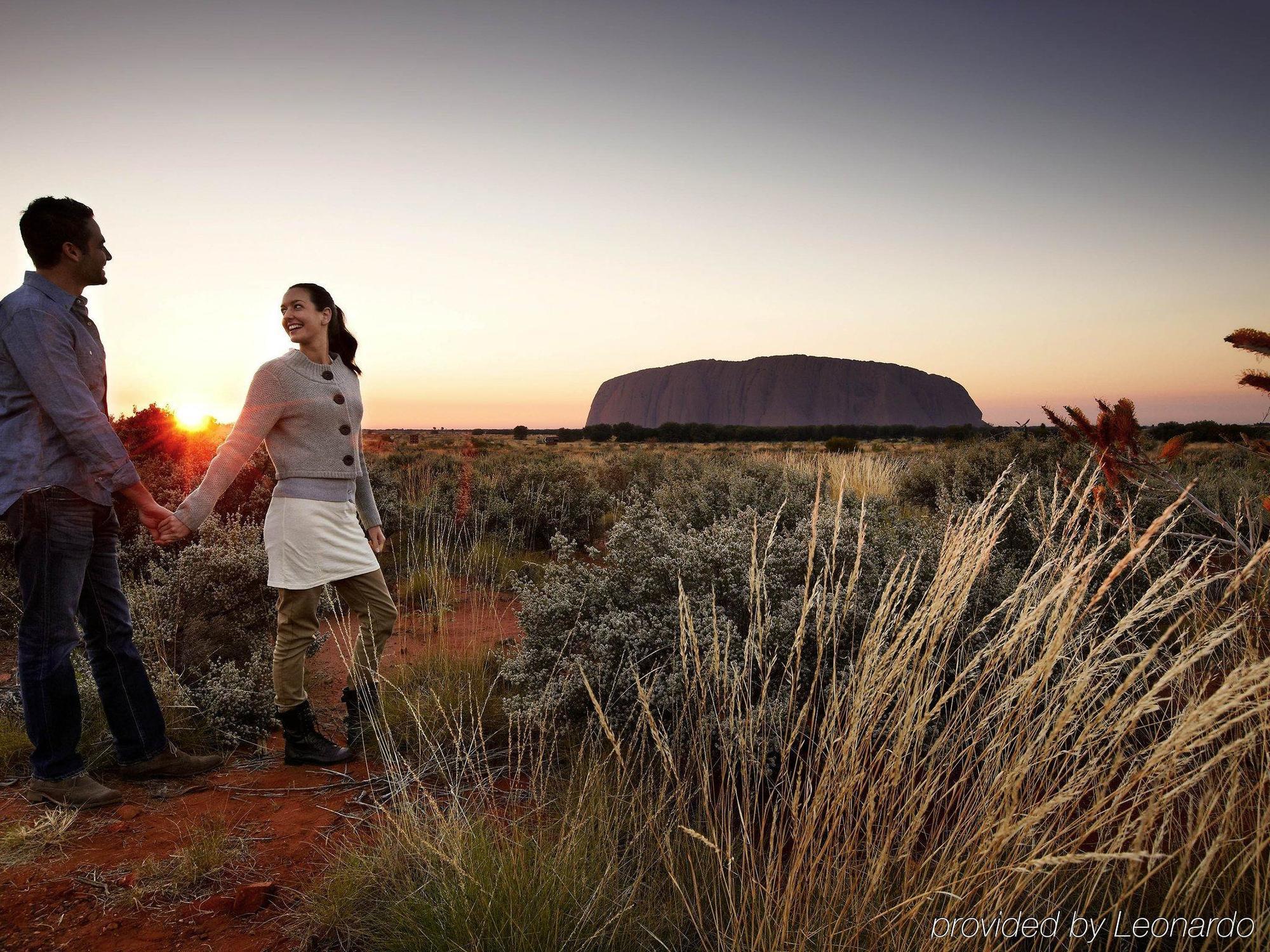 Outback Hotel Ayers Rock Exteriör bild